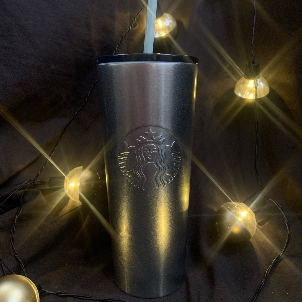 LIMITED EDITION ❄️ELSA❄️ TUMBLER